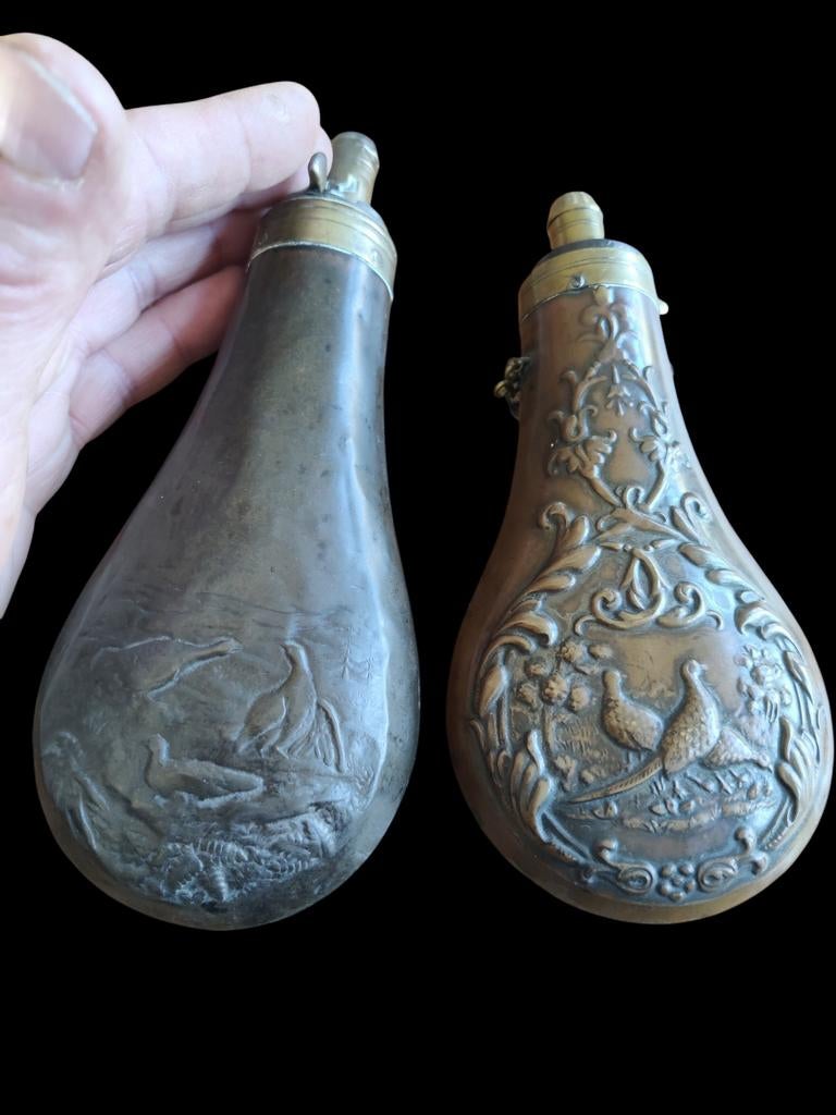 2 fraaie kruidhoorns uit 19e eeuw Sykes, Antiek en Kunst, Ophalen of Verzenden