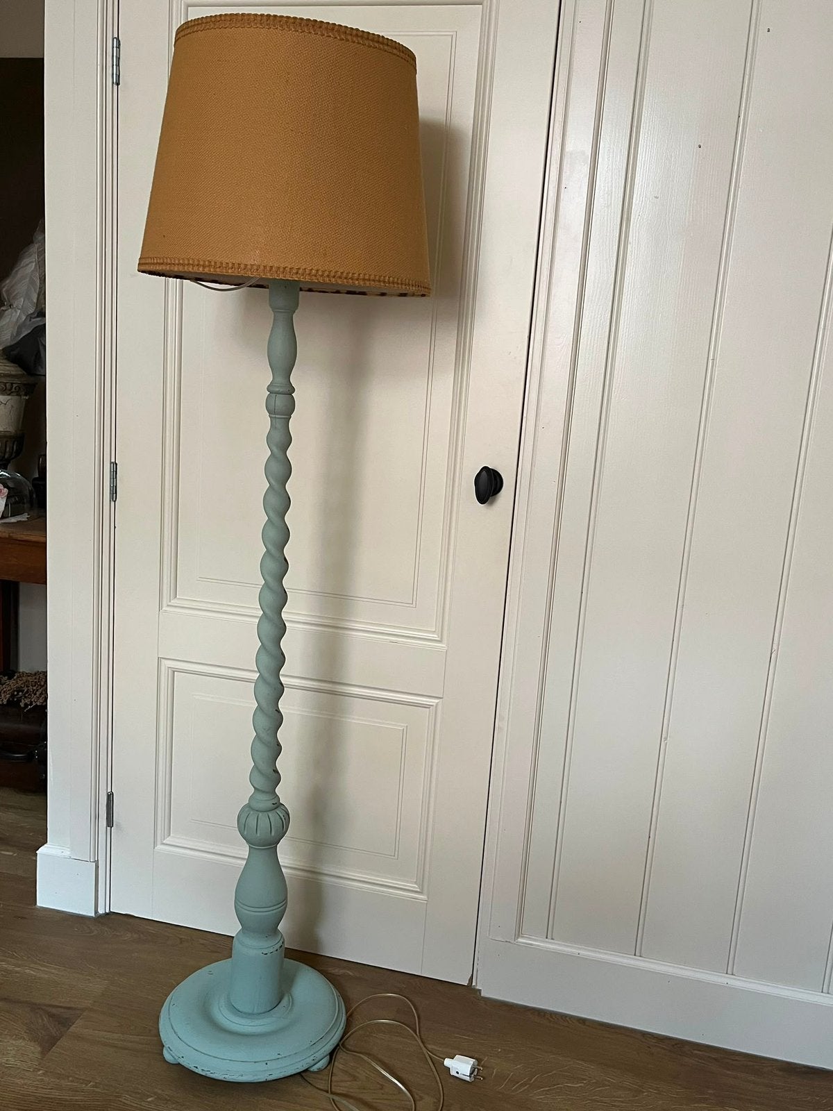 Brocante oude lamp, Ophalen