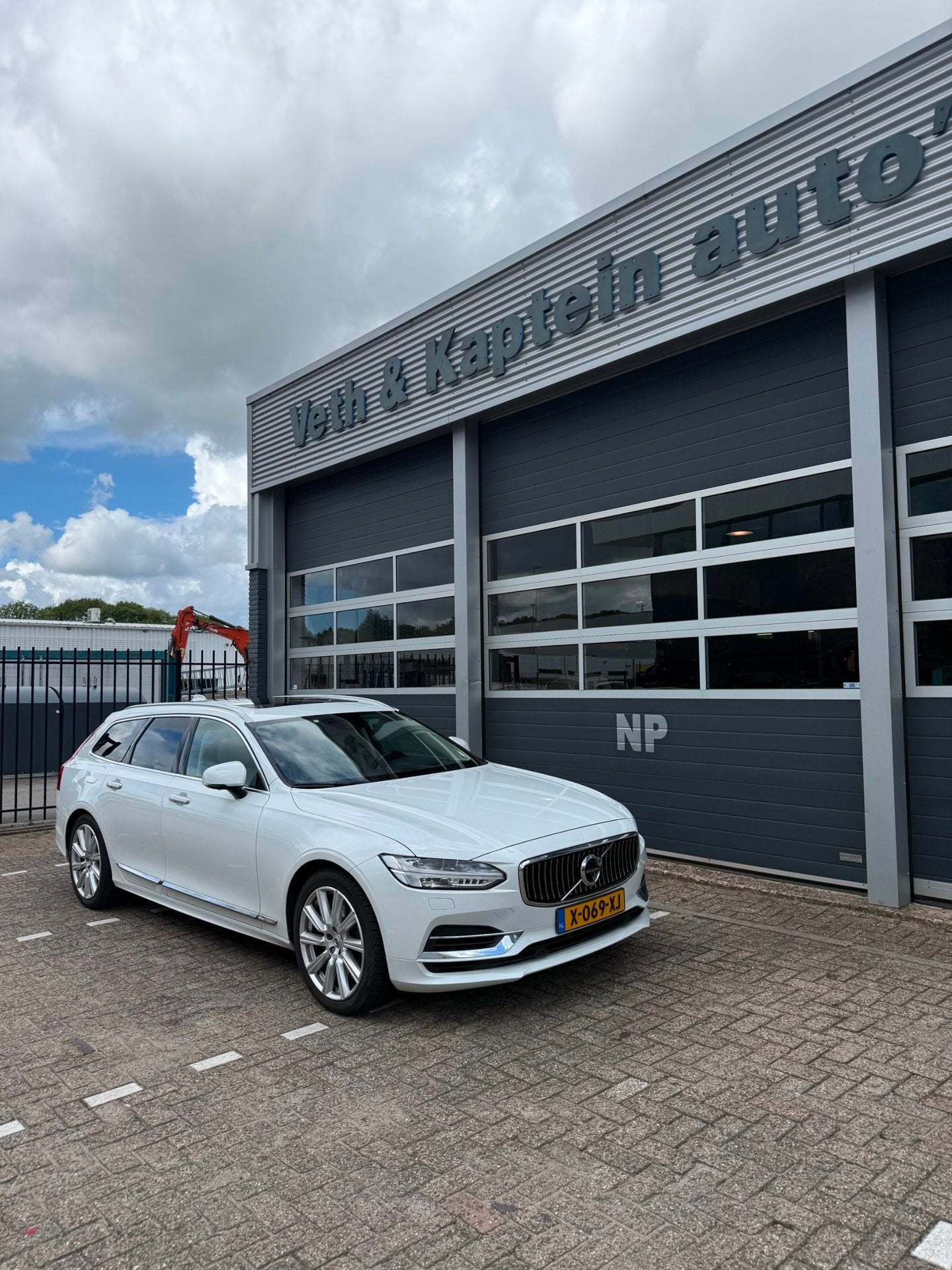 Volvo V90 2.0 T8 AWD, Automaat, 4 cilinders, 1969 cc, Vierwielaandrijving