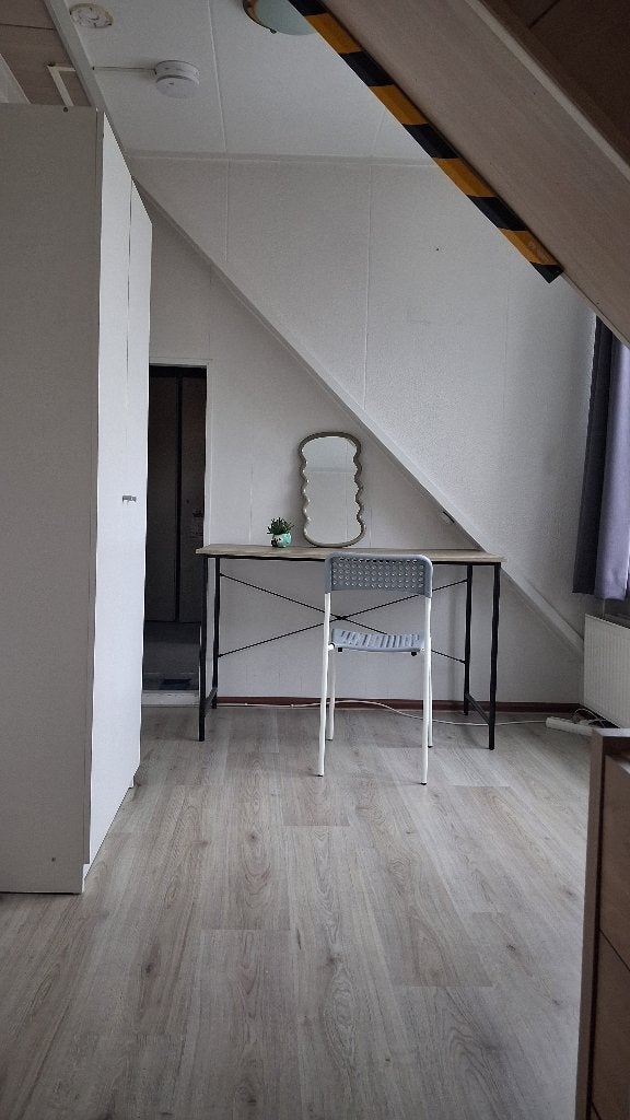 Mooie grote kamer in tilburg wijk reeshof, Minder dan 20 m², Tilburg