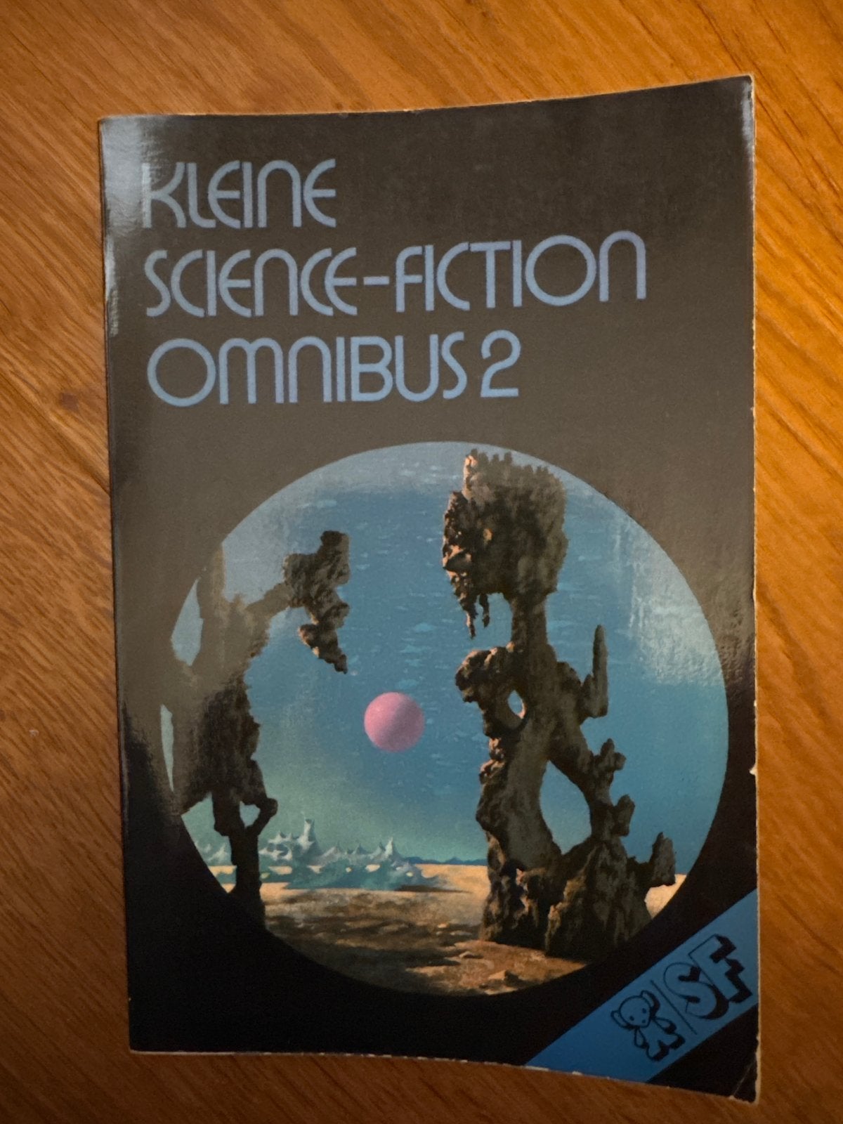 Kleine Science-Fiction Omnibus 2 - Verzameling Verhalen, Ophalen of Verzenden, Gelezen