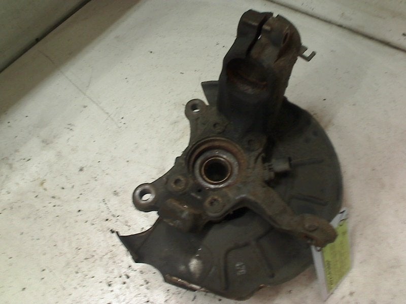 Fusee Rechts Voor Seat Leon (1P1) (2006-05/2012-12), Service@seat.de, Seat, Seat Deutschland GmbH, Gebruikt
