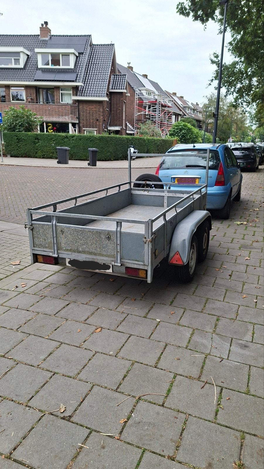 Robuuste aanhangwagen met reservewiel, Ophalen, Gebruikt