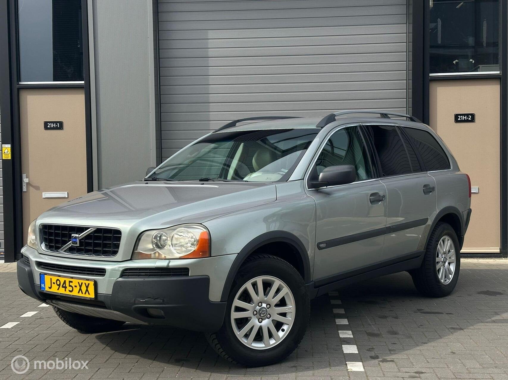 Volvo XC90 2.5 T / Leer / Clim / LMV / Aut / BTW / 7 zits /, Gebruikt, Beige, 7 stoelen, 2521 cc
