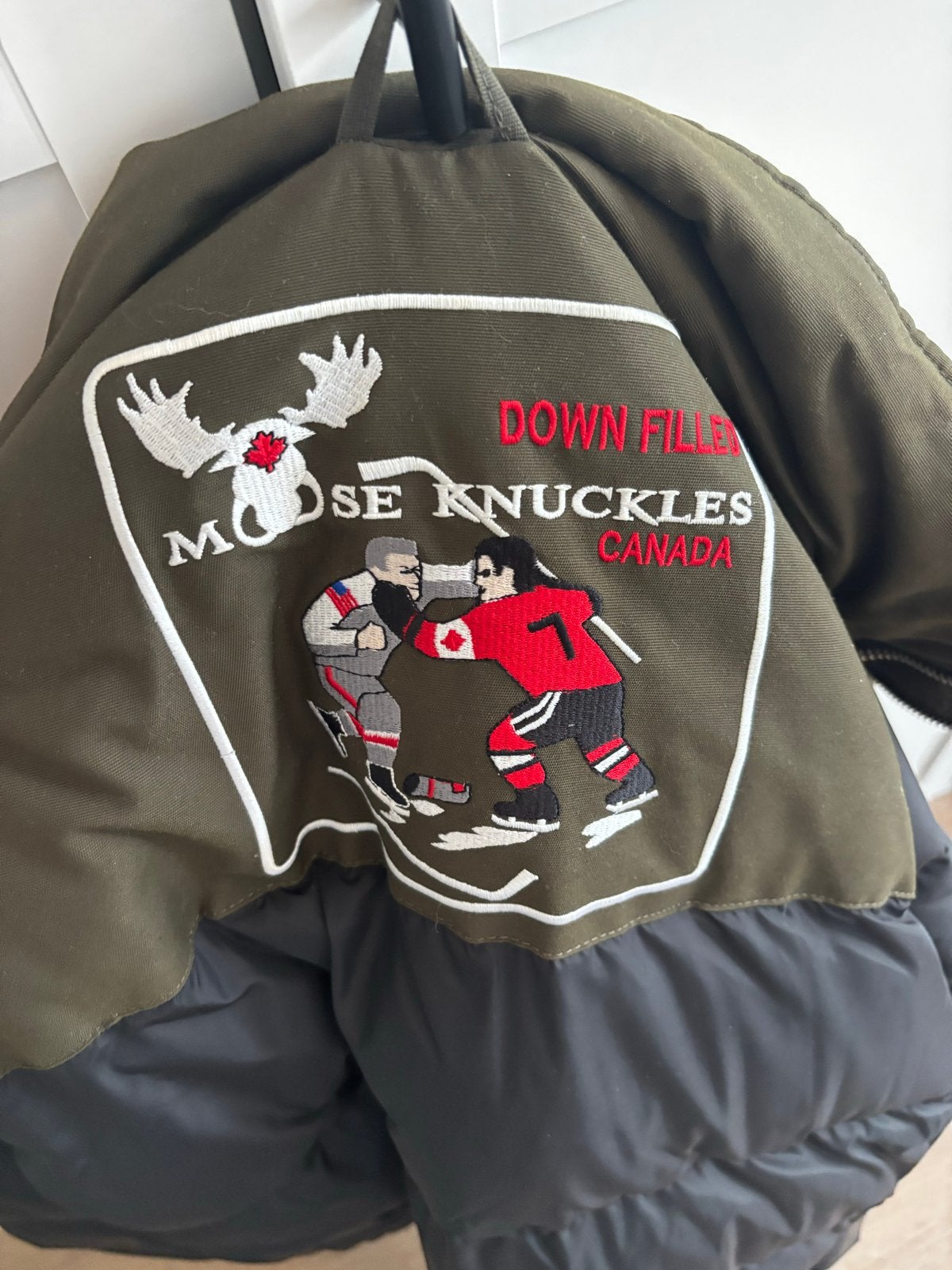 Moose Knuckles Jas Maat M - Stijlvolle Winterjas, Ophalen, Zo goed als nieuw, Maat 48/50 (M), Groen