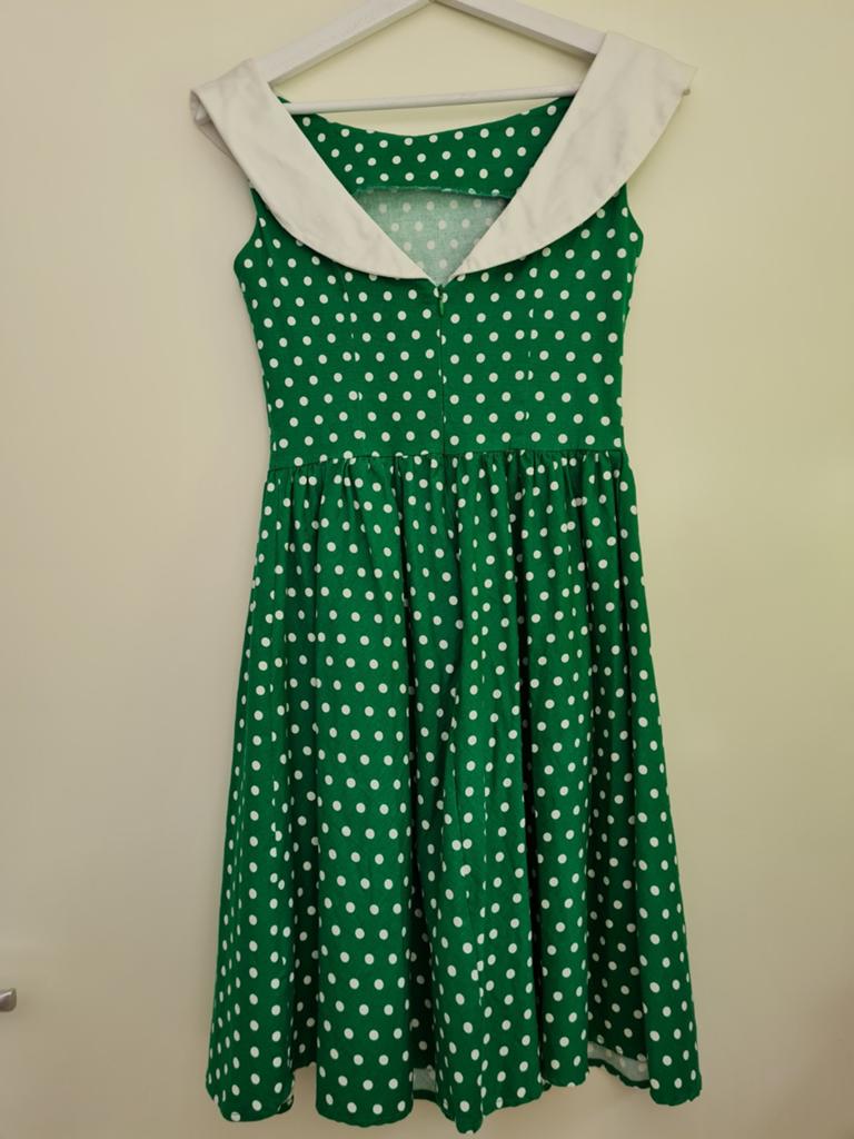 Dolly and Dolly Groene Polkadot Jurk met Witte Kraag, Kleding | Dames, Ophalen of Verzenden, Zo goed als nieuw, Knielengte, Maat 34 (XS) of kleiner