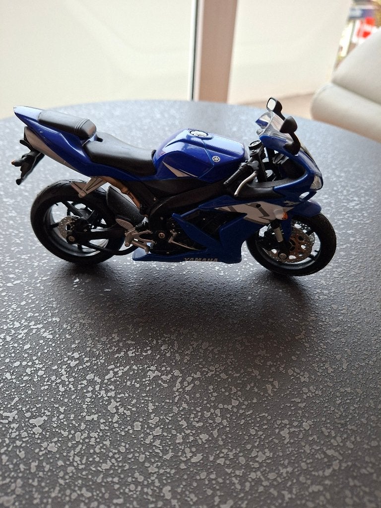 Yamaha R1 model, Ophalen of Verzenden, Zo goed als nieuw, Motor