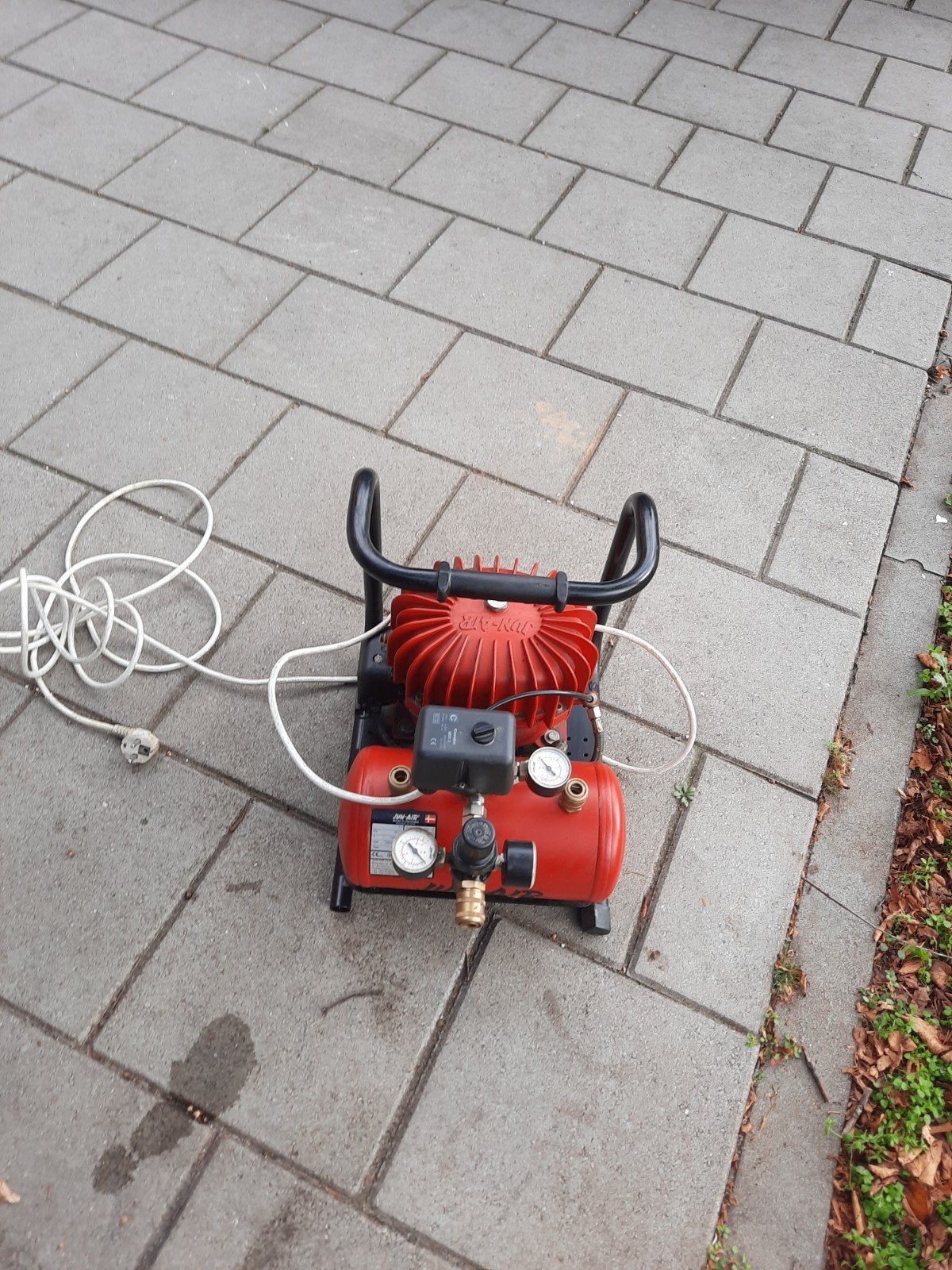 junair jun air stille compressor draait stil
goed draaiende, Ophalen