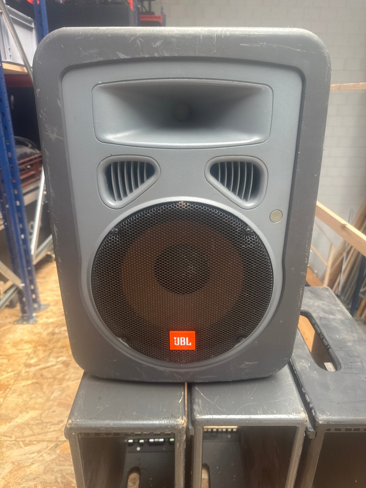 4x JBL EON 10 speakers in flightcase, Gebruikt, Party speaker, Ophalen of Verzenden, 120 tot 150 watt