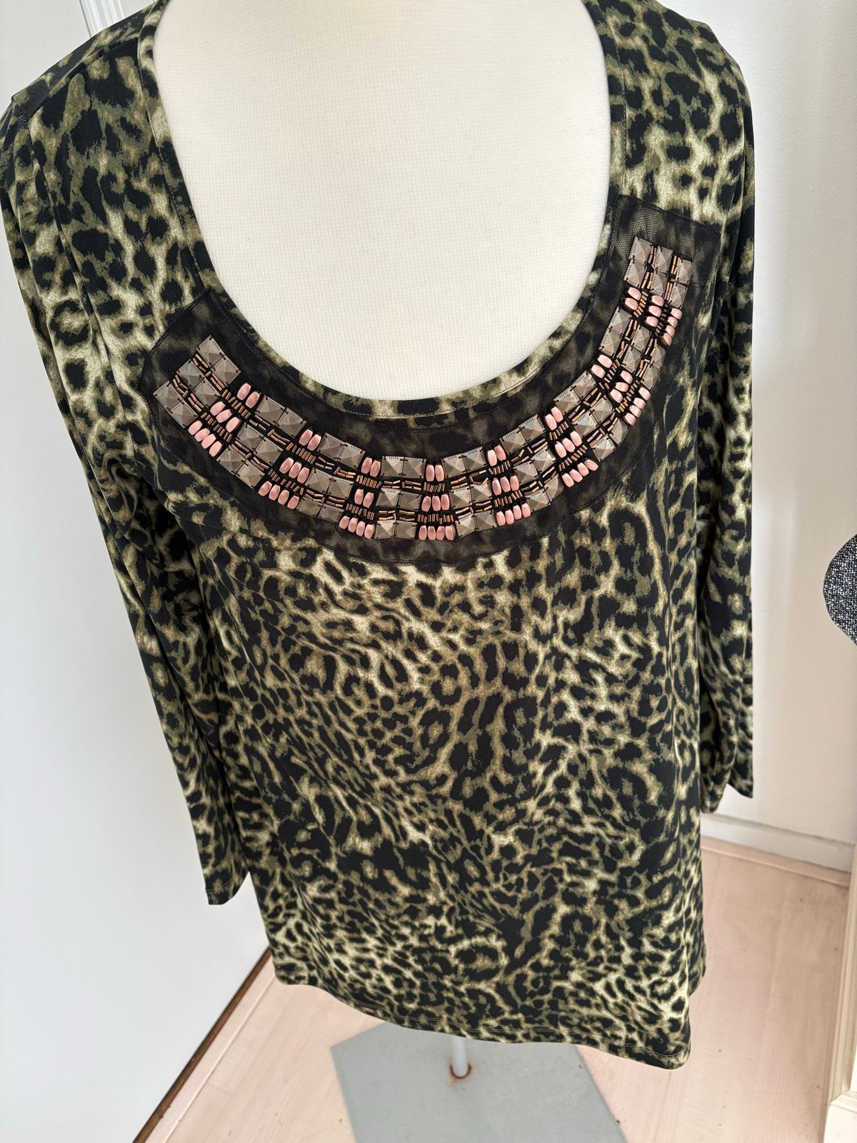 Yoek Tuniek Grote Maat 48/50 Groen/Zwart Luipaardprint, Kleding | Dames, Ophalen of Verzenden, Zo goed als nieuw, Groen, Blouse of Tuniek