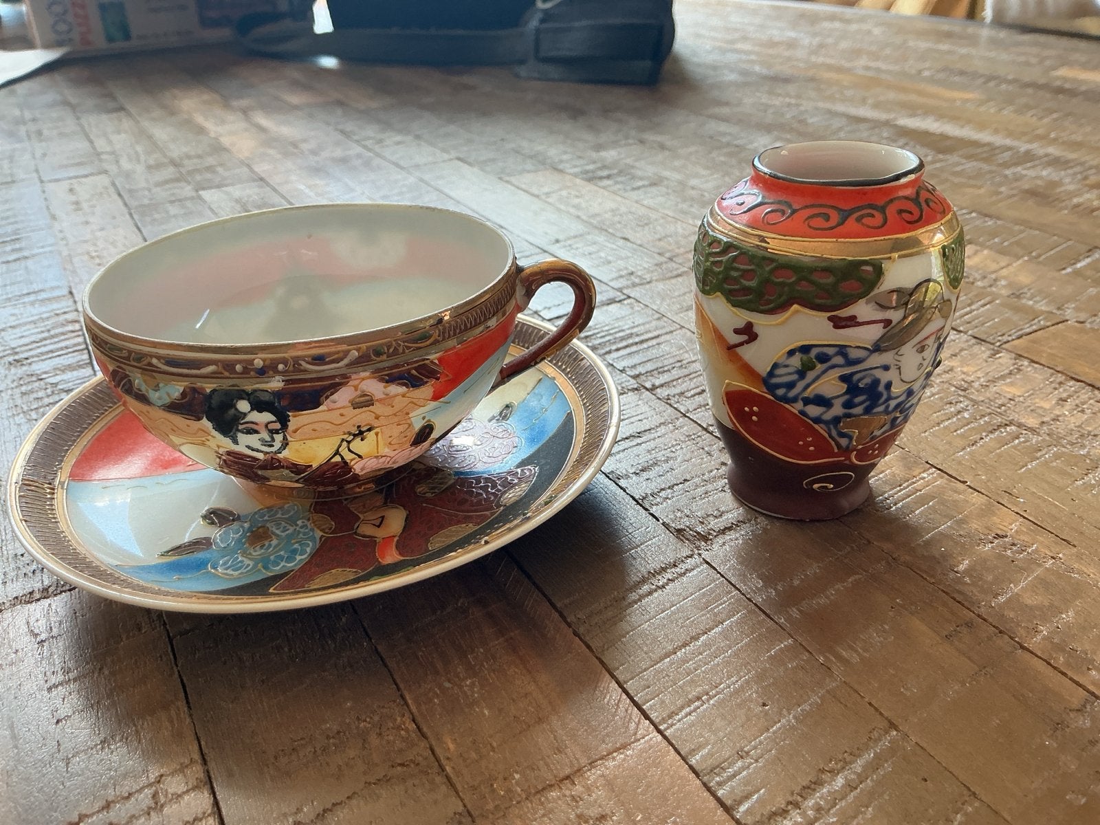 Antieke Japanse kop en schotel met vaasje, Antiek en Kunst, Ophalen