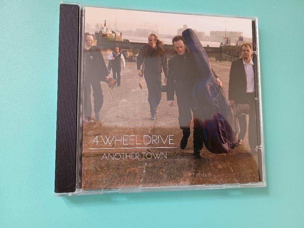 cd 4 wheel drive ; another town  Aanrader!  zgan, Ophalen of Verzenden, Zo goed als nieuw