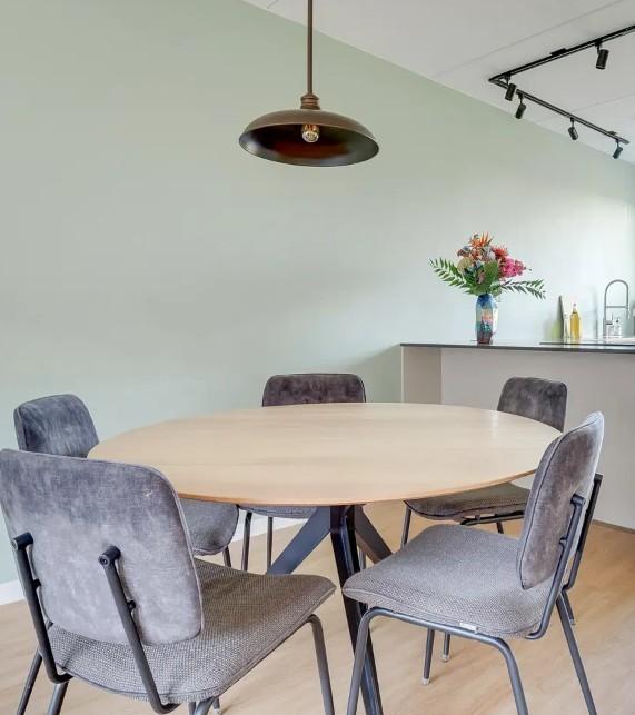 Eiken Eettafel Rond 130cm Zwart Onderstel, Huis en Inrichting, Tafels | Eettafels, Ophalen, Rond, Metaal, 100 tot 150 cm