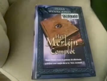 Het Merlijn Complot - Diana Wynne Jones, Boeken, Gelezen, Europa overig, Ophalen of Verzenden, Diana Wynne Jones