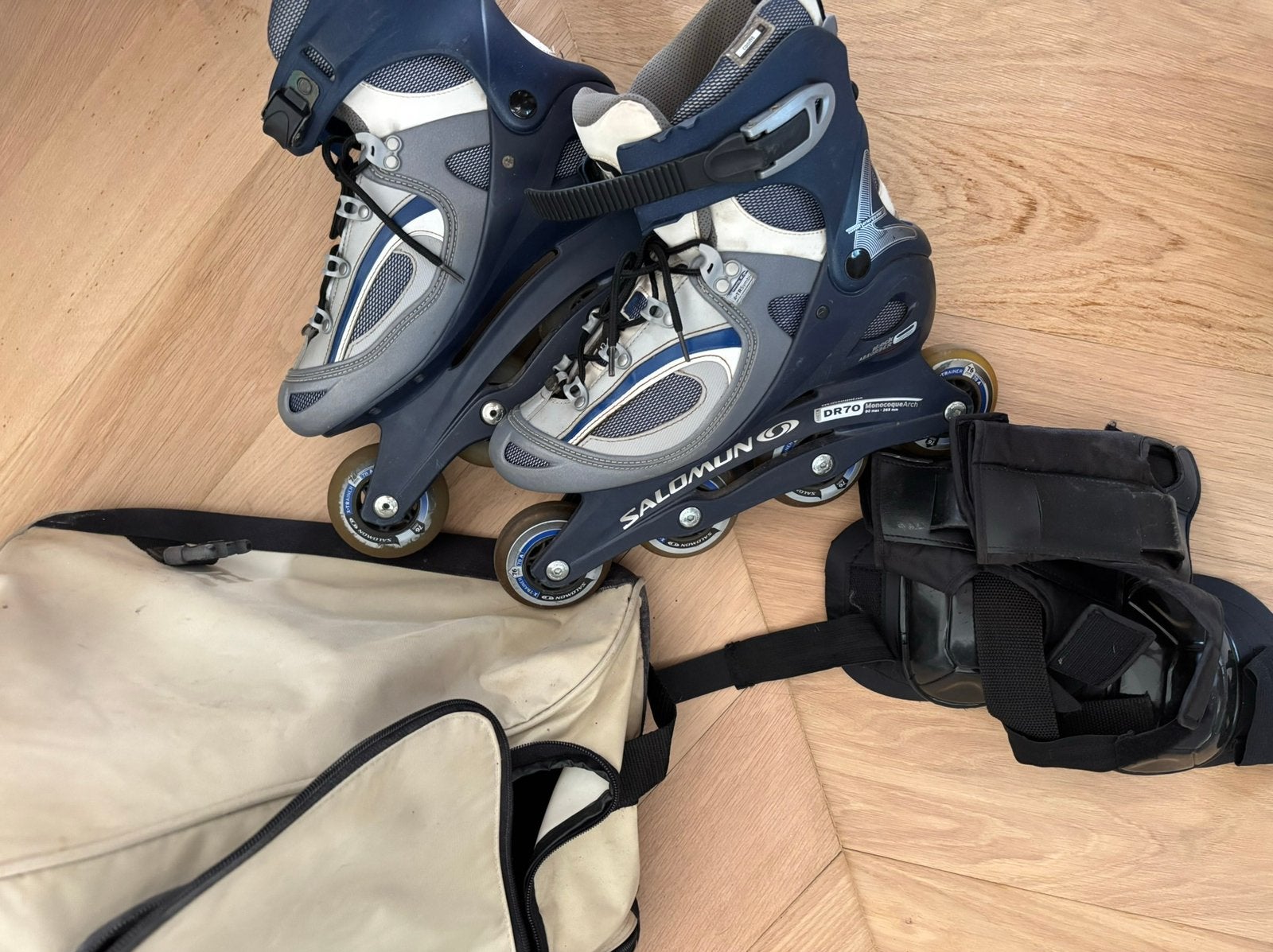 Salomon DR70 inline skates maat 39 + beschermset en tas, Verstelbaar, Zo goed als nieuw, Inline skates 4 wielen, Dames