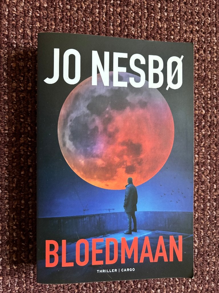 Jo Nesbo, Bloedmaan, Ophalen of Verzenden, Gelezen, Scandinavië