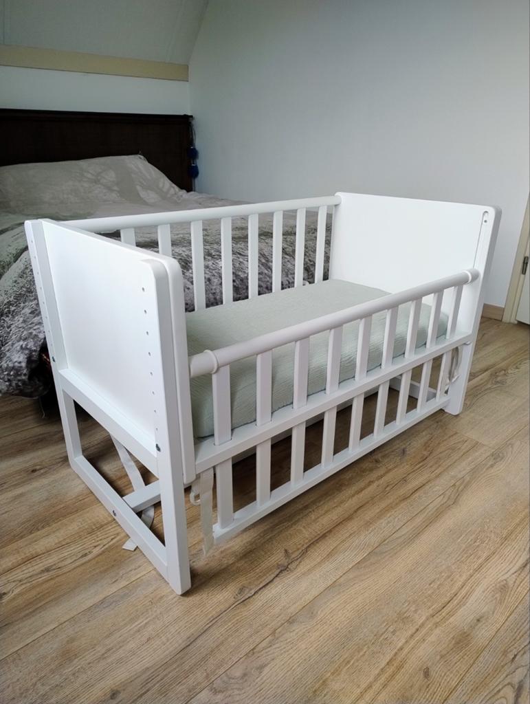 2-in-1 Co Sleeper / Aanschuifbedje Petit Amelie + Matras &, Kinderen en Baby's, Babywiegjes en Ledikanten, Ophalen, Zo goed als nieuw
