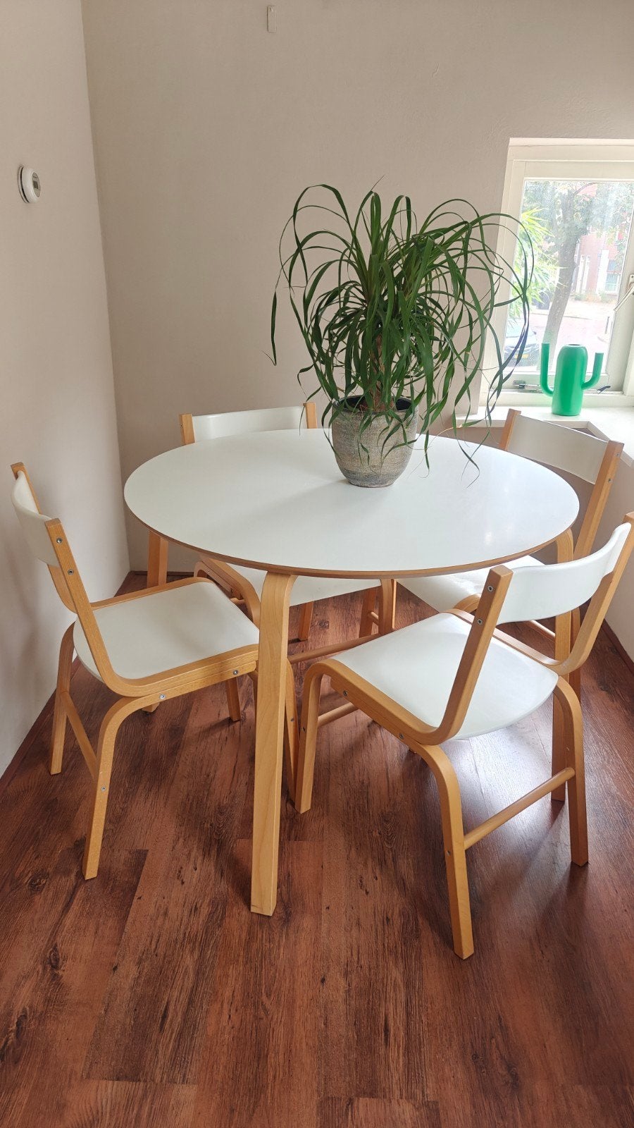 Ronde eettafel met 4 stoelen van Ikea, Huis en Inrichting, Tafels | Eettafels, Ophalen, Gebruikt, Overige materialen, Rond