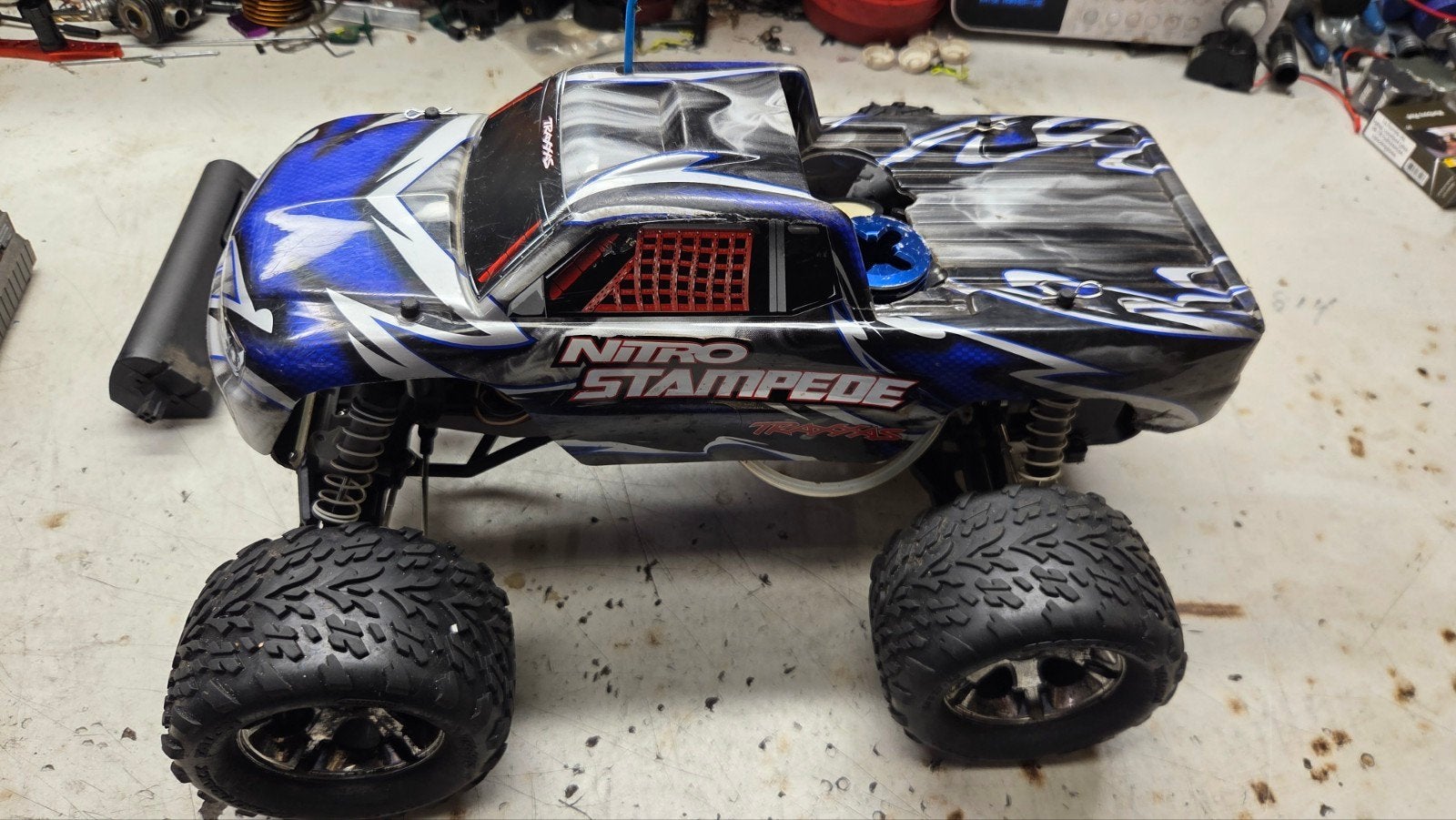 Te koop leuke traxxas stampede, Auto offroad, Ophalen of Verzenden, Zo goed als nieuw, Overige schalen