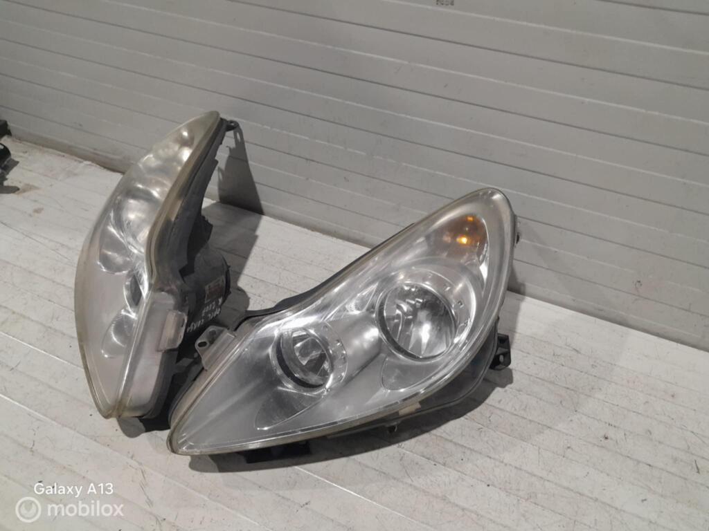 Koplamp Opel Corsa D, Gebruikt, Ophalen of Verzenden