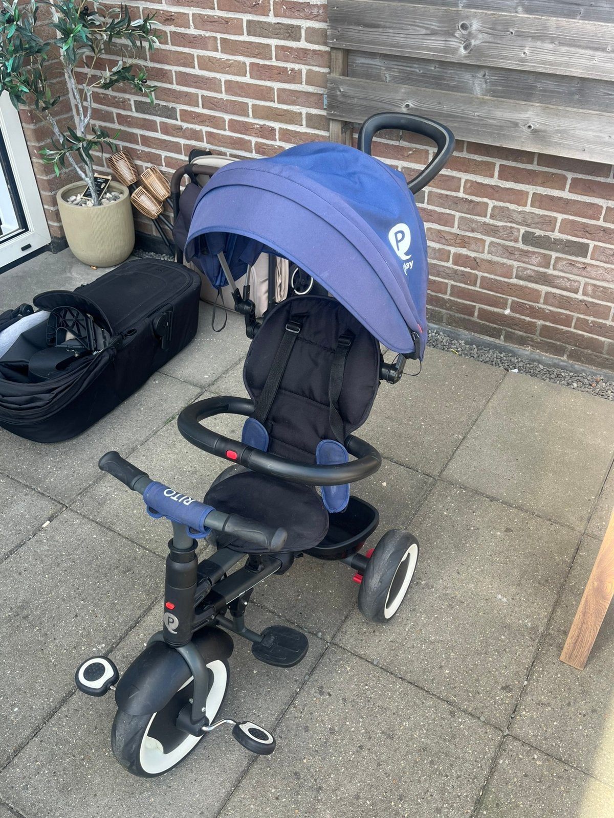 Qplay driewieler met duwstang, Ophalen, Gebruikt, Duwstang