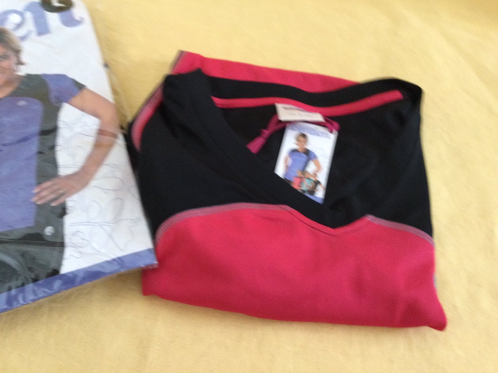 Leontien sport t-shirt fuchsia/zwart maat L nieuw, Kleding | Dames, Leontien, Meerkleurig, Maat 42/44 (L), Nieuw