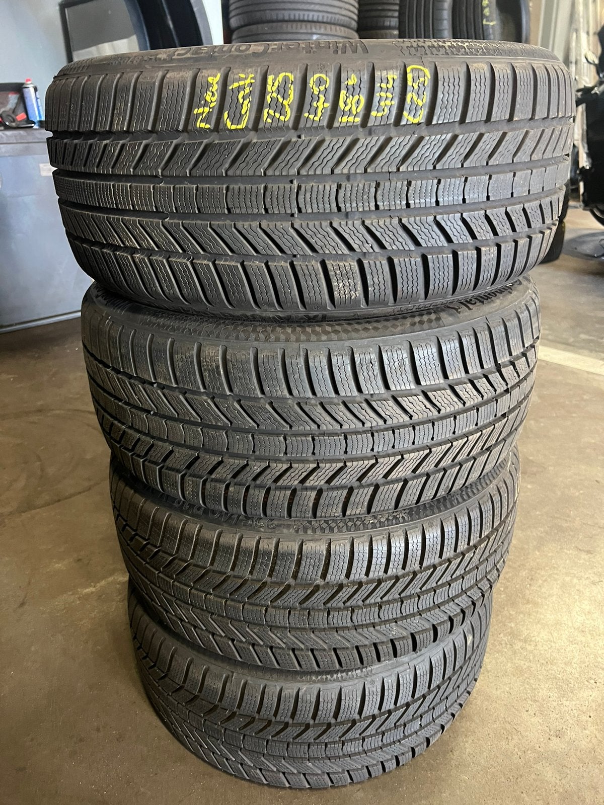 Continental(Nieuwe)Dot 4025/225/40/18.P/stuk €120 Incl Monta, Ophalen, 18 inch, Nieuw, Winterbanden