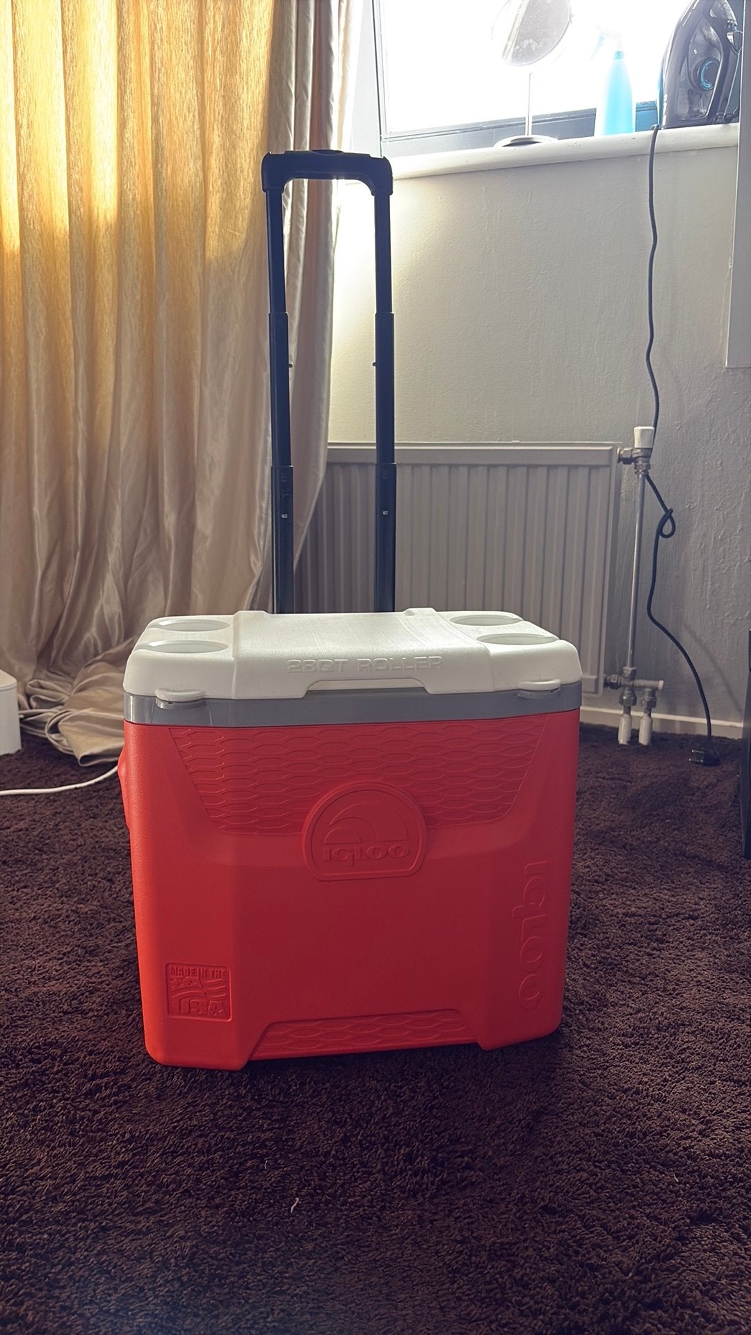 Igloo koelbox quantum 28 verrijdbaar, Caravans en Kamperen, Koelboxen, Ophalen, Zo goed als nieuw, Koelelement