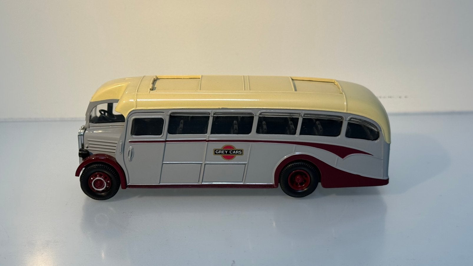 Corgi Toys AEC Regal Coach 1:43, Ophalen of Verzenden, Zo goed als nieuw, Auto, Corgi