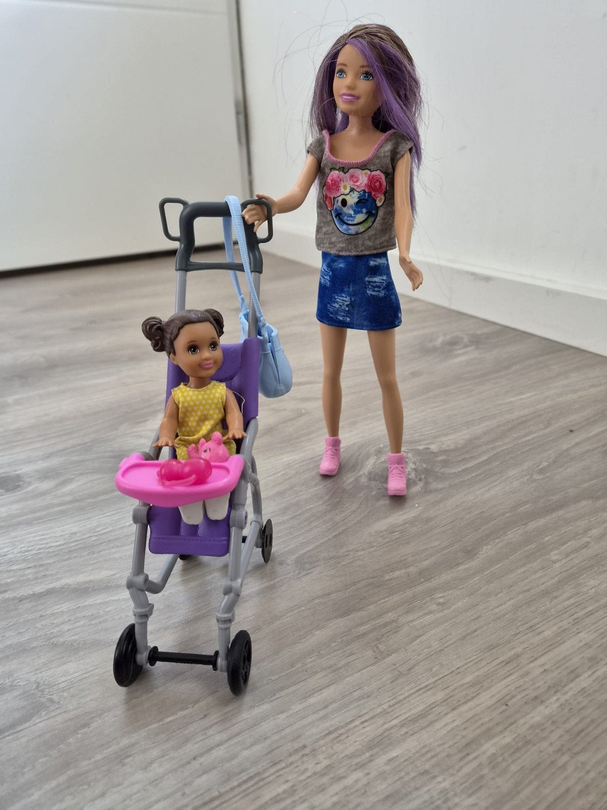 Barbie pop met babypop en kinderwagen, Kinderen en Baby's, Ophalen, Gebruikt, Barbie