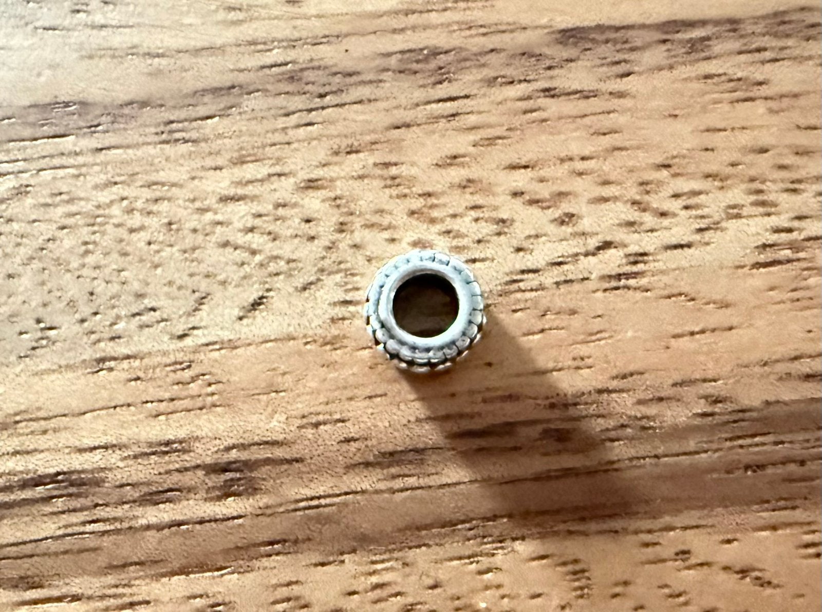 Pandora smalle zilvere bedel / charm, Pandora, Ophalen of Verzenden, Zo goed als nieuw, 1 bedel