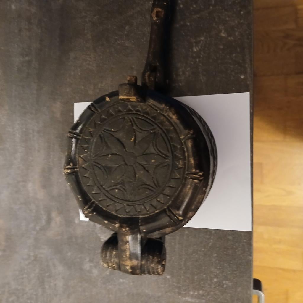 Antiek houten rond kistje, Ophalen of Verzenden
