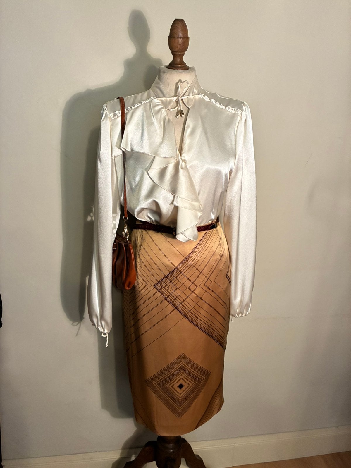 AMITIE ROK SILK CAMEL LUXURY, Kleding | Dames, Rokken, Maat 38/40 (M), Overige kleuren, Verzenden, Zo goed als nieuw