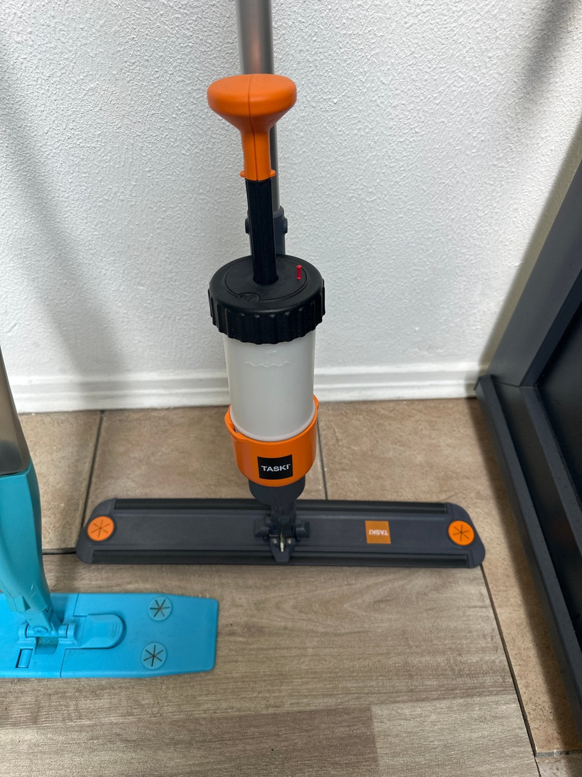 Taski Spray Mop en Vileda Spray Mop Nieuwe, Ophalen of Verzenden, Mop of Dweil
