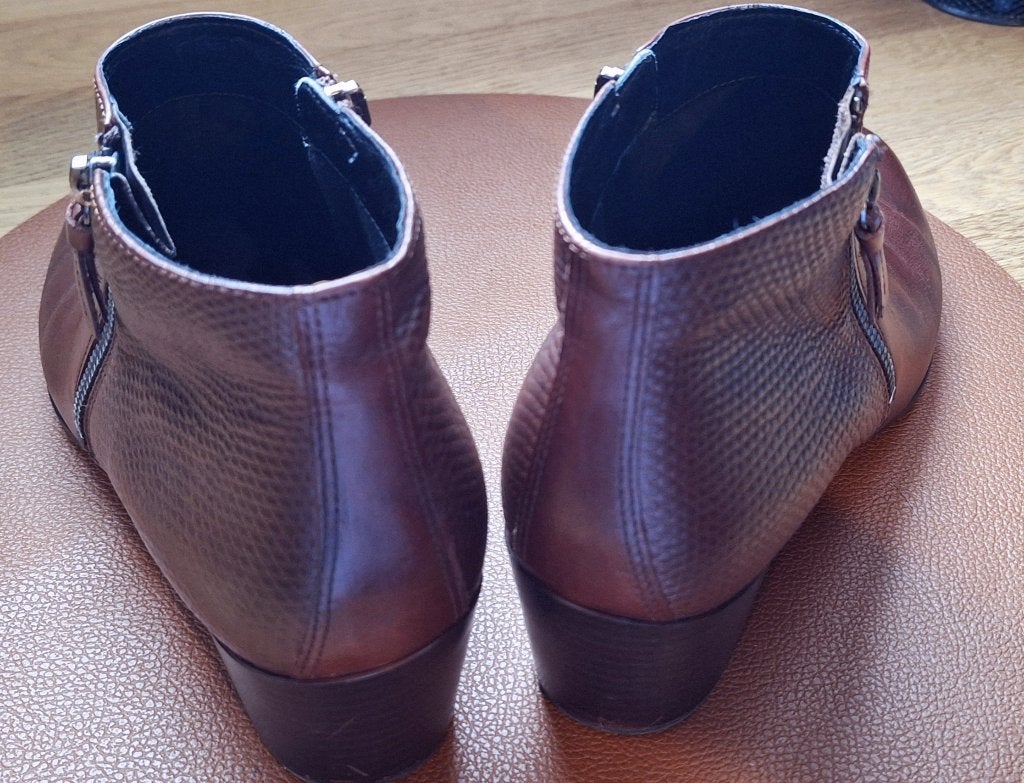 NIEUWE DAMES LAARZEN, Ophalen of Verzenden, Zo goed als nieuw, Bruin, Sneakers of Gympen