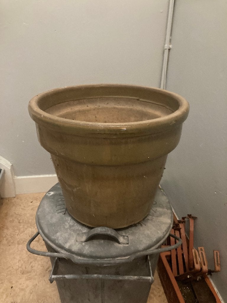 bruine geglazuurde bloempot groot, Gebruikt, Rond, Minder dan 40 cm, Binnen