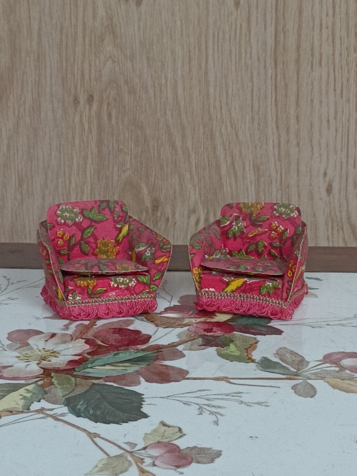 Twee kleine  vintage Lundby fauteuils poppenhuis jaren '70, Verzamelen, Ophalen of Verzenden, Gebruikt, Poppenhuis