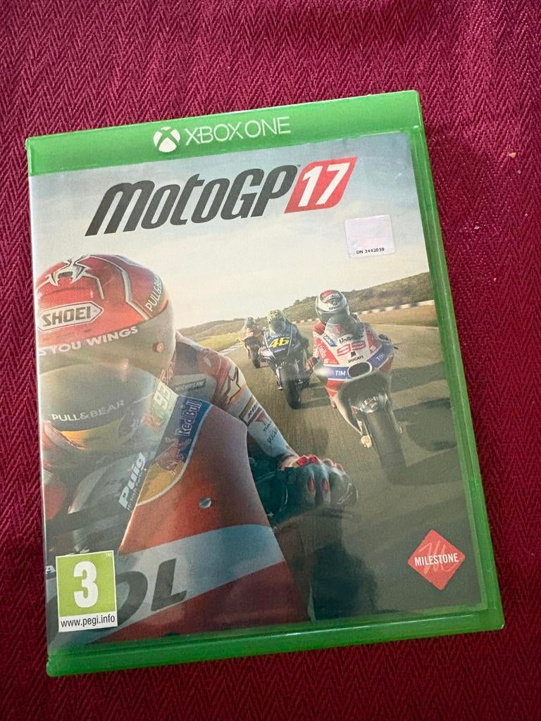 MotoGP 17 - Xbox One Racegame, Online, 1 speler, Racen en Vliegen, Ophalen of Verzenden