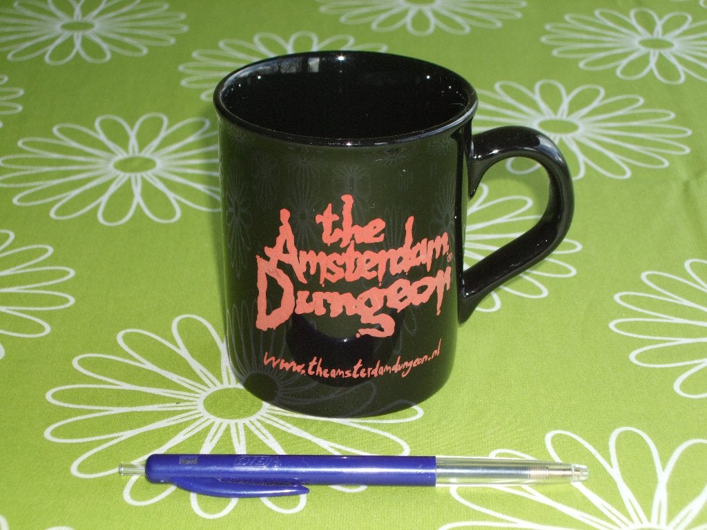 Mok The Amsterdam Dungeon, Verzamelen, Overige Verzamelen, Ophalen of Verzenden, Zo goed als nieuw
