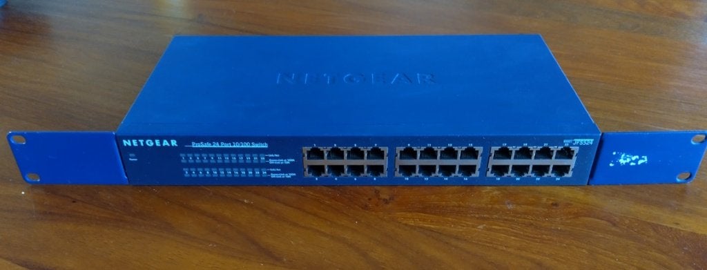 Netgear JFS524 switch t.e.a.b., Computers en Software, Ophalen, Gebruikt