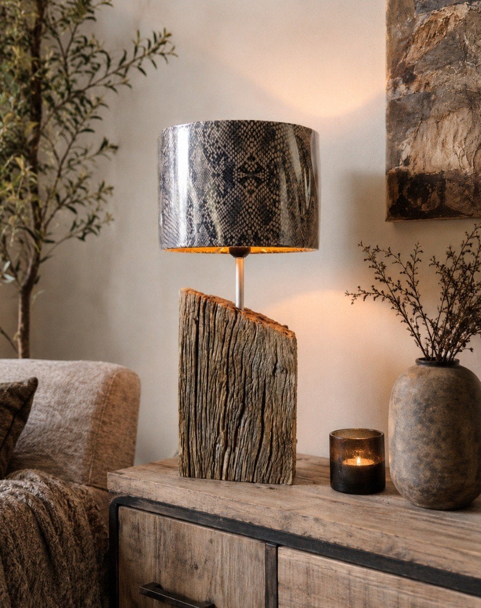 Landelijke tafellamp van eiken hout, Ophalen of Verzenden, Nieuw, Tafellamp, Hout