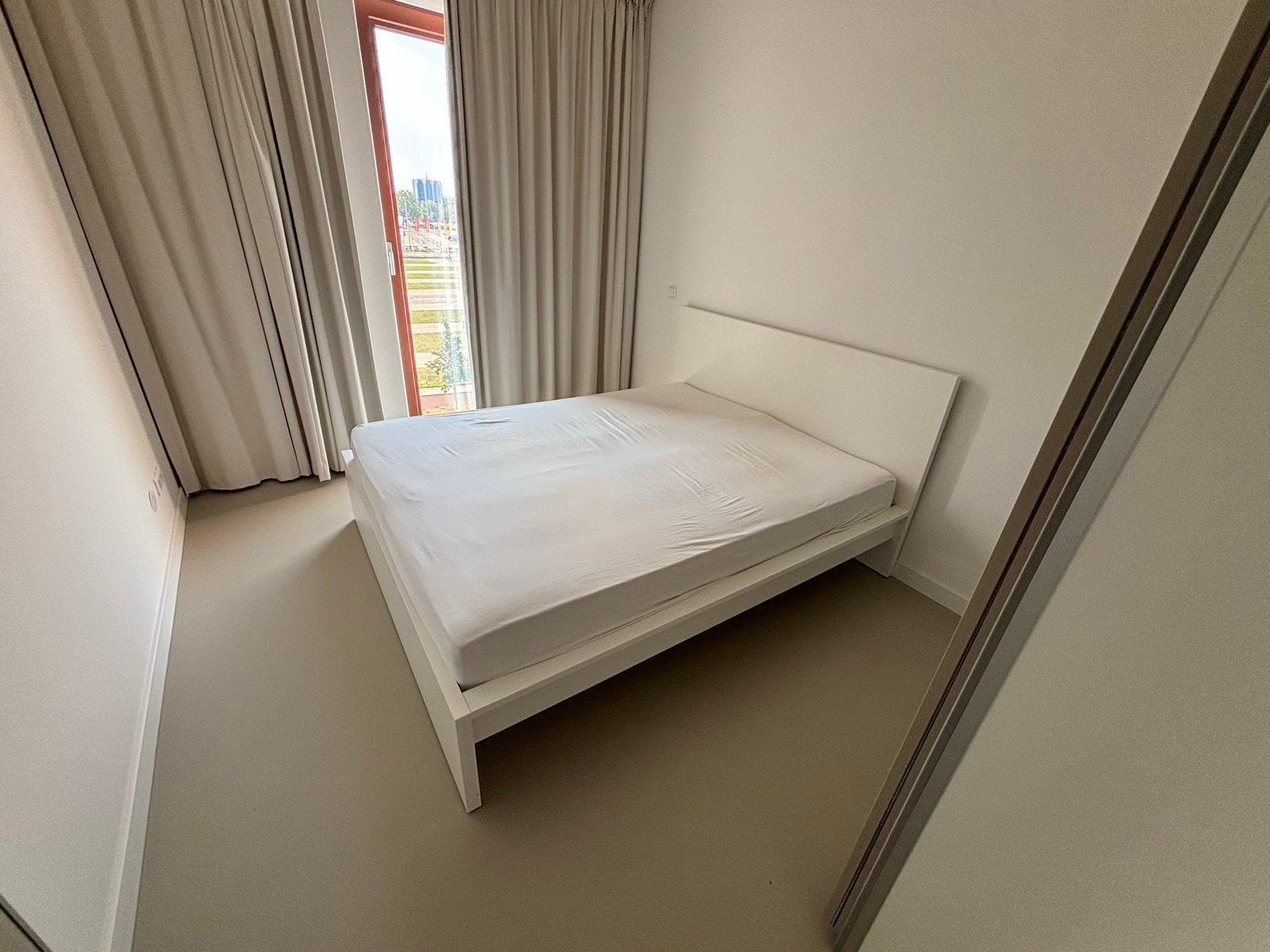 Ophalen: Ikea Malm bed 160x200 (wit) en Beter Bed matrassen, Ophalen, Gebruikt, Wit, Tweepersoons