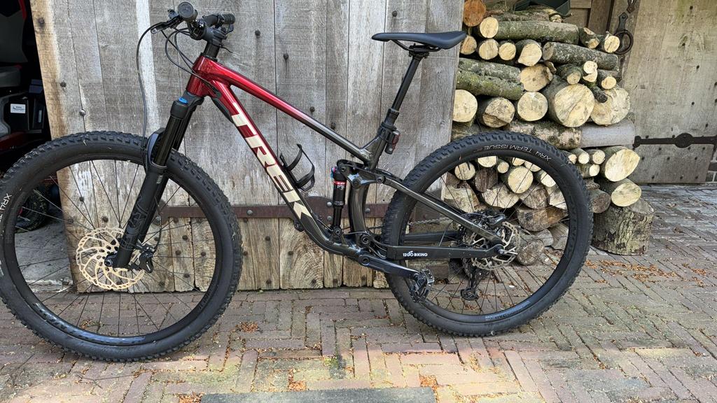 Trek Fuel EX 8 gen 5 - 2022 - ZGAN - M/L, Fietsen en Brommers, Fietsen | Mountainbikes en ATB, Fully, Ophalen, Zo goed als nieuw