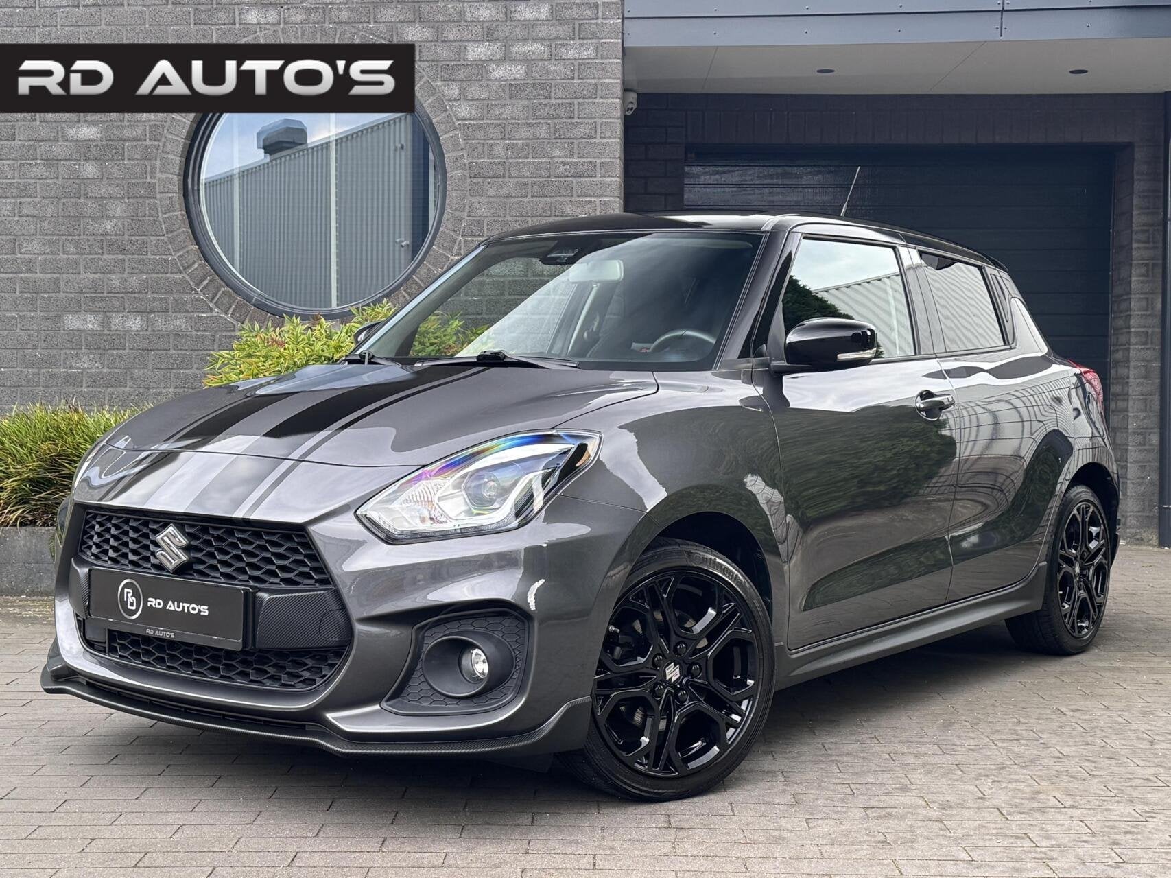Suzuki Swift 1.4 Sport Camera Carplay PDC Cruise Stoelverwar, Auto's, Voorwielaandrijving, Dealer onderhouden, Stof, Gebruikt