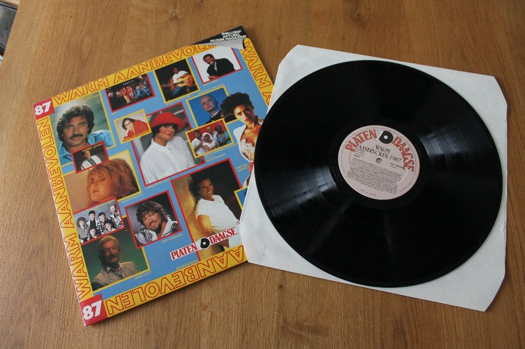 LP Warm Aanbevolen 1987 + Muziek Magazine / vinyl elpee 1987, 1980 - 1989, Ophalen of Verzenden, Zo goed als nieuw, 12 inch