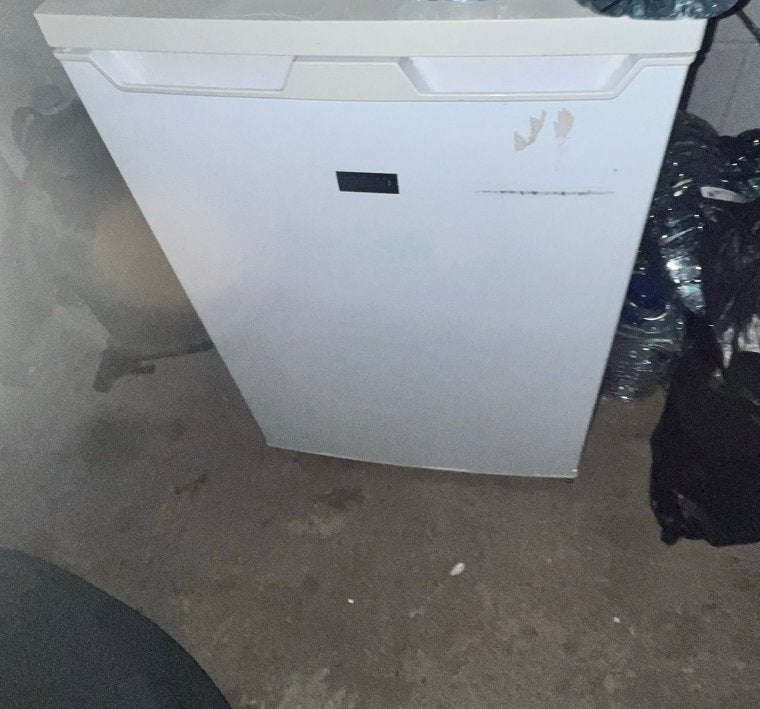 Compacte witte koelkast - Ideaal voor kleine ruimtes, Minder dan 75 liter, 45 tot 60 cm, Ophalen, 85 tot 120 cm