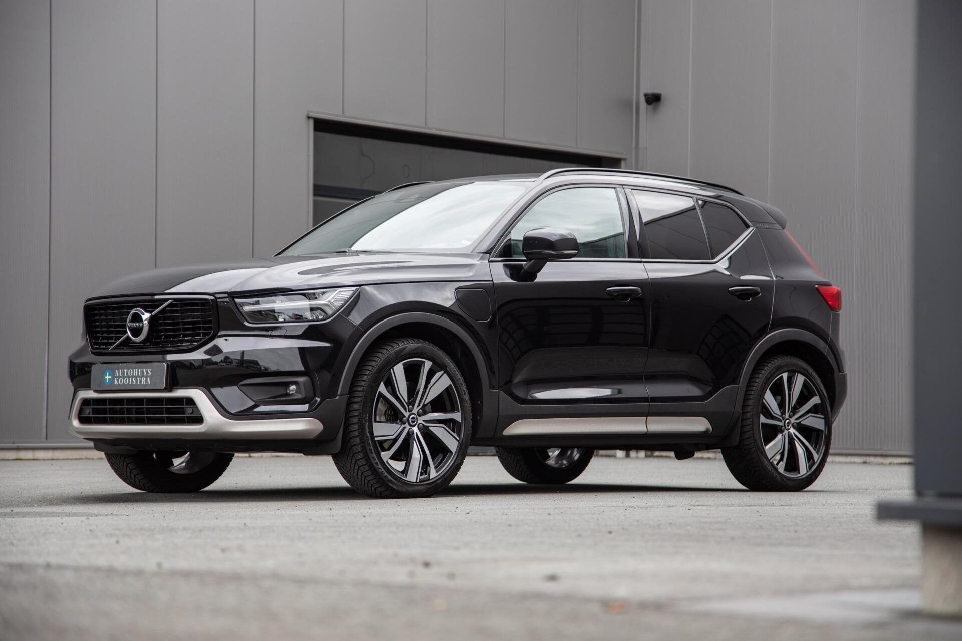 Volvo XC40 1.5 T5 Recharge R-Design MY2022|Leder/alcantara|H, Auto's, Zwart, Bedrijf, Hybride Elektrisch/Benzine, 3 cilinders