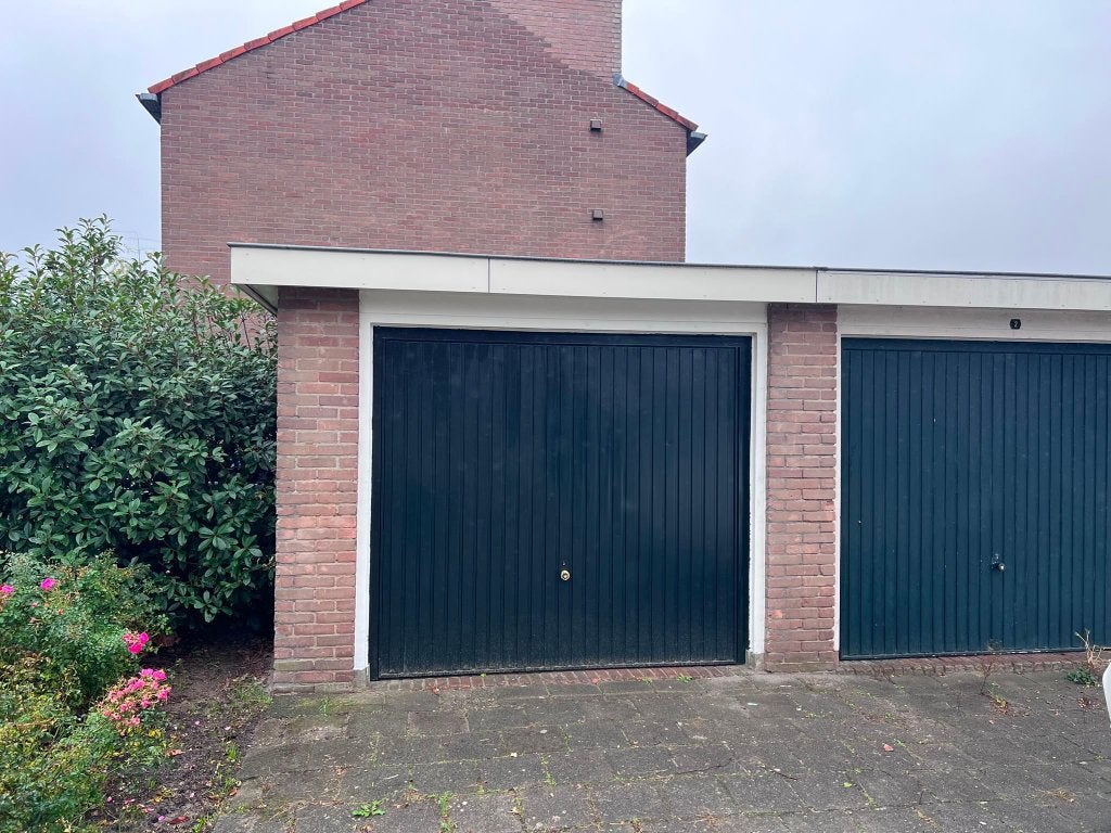 GARAGEBOX NAARDEN TE KOOP