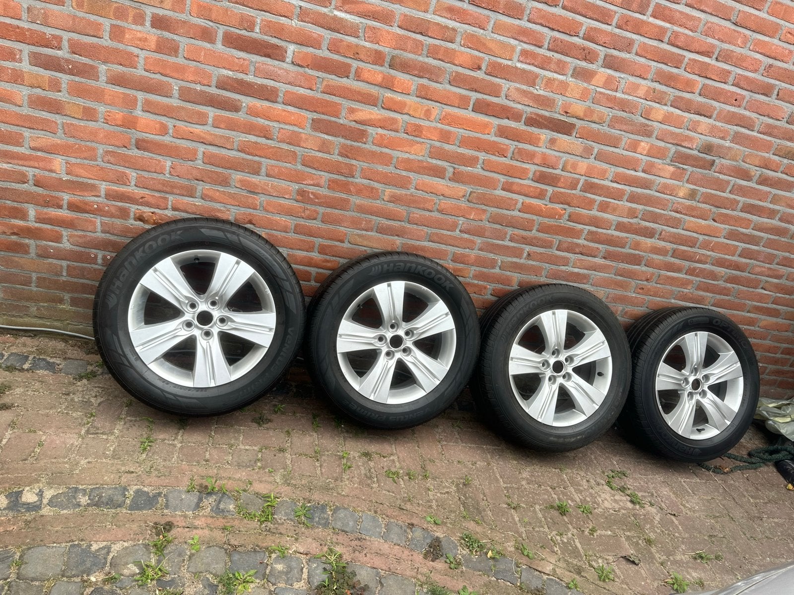 Kia Sportage 17 inch velgen  5x114.3 met Hankook zomerbanden, Auto-onderdelen, Banden en Velgen, Ophalen, Gebruikt, Banden en Velgen