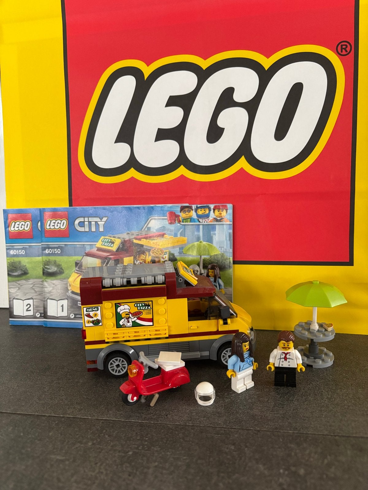LEGO City Pizzawagen 60150 met minifiguren en accessoires, Verzenden, Zo goed als nieuw